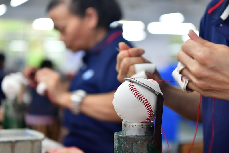 Redução proposta abrange brinquedos, utensílios de cozinha e outros artigos domésticos chineses, bem como produtos agrícolas, carvão e equipamentos médicos dos EUA (Foto: Zhang Bin/China News Service/VCG via Getty Images) Redução proposta abrange brinquedos, utensílios de cozinha e outros artigos domésticos chineses, bem como produtos agrícolas, carvão e equipamentos médicos dos EUA (Foto: Zhang Bin/China News Service/VCG via Getty Images)