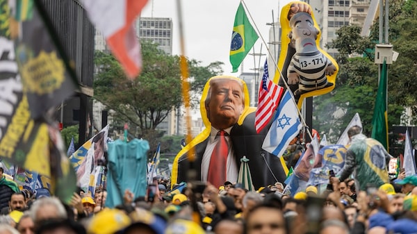 América Latina se aproxima de Trump, mas ajuda militar dos EUA tem queda recorde América Latina se aproxima de Trump, mas ajuda militar dos EUA tem queda recorde