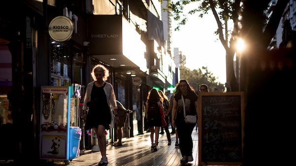 Corte masivo de luz afecta a usuarios del Área Metropolitana de Buenos Aires Corte masivo de luz afecta a usuarios del Área Metropolitana de Buenos Aires
