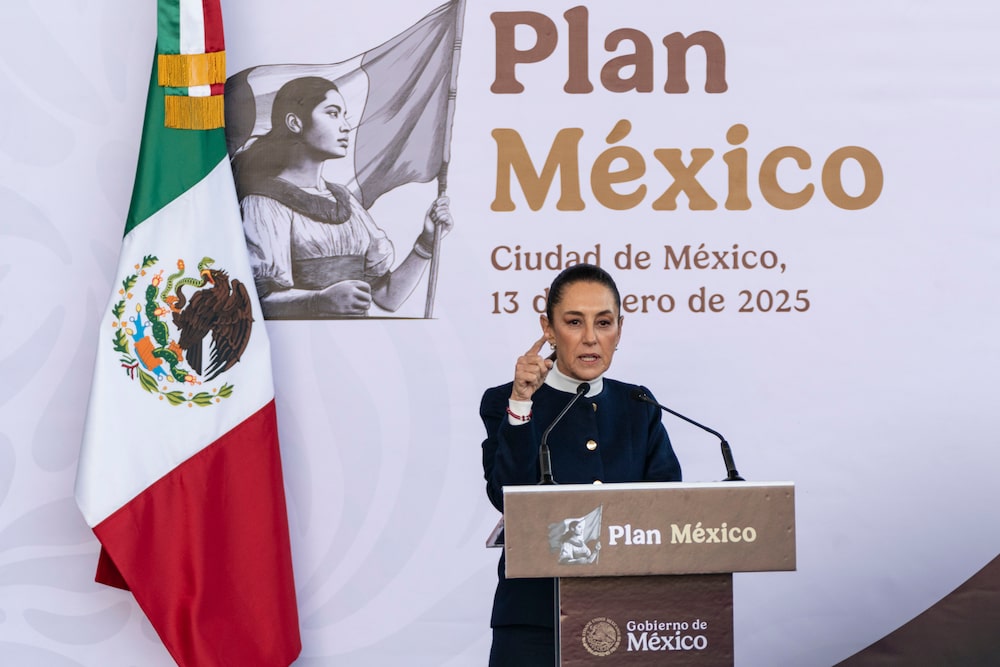 Claudia Sheinbaum, presidente de México, anunció a mediados de enero un plan para reducir las importaciones del país procedentes de China en un intento de apoyar a la industria local y alinearse con Estados Unidos como socio comercial. Claudia Sheinbaum, presidente de México, anunció a mediados de enero un plan para reducir las importaciones del país procedentes de China en un intento de apoyar a la industria local y alinearse con Estados Unidos como socio comercial.