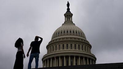 Trump condiciona renovación de los poderes de espionaje a ley de identificación de votantes Trump condiciona renovación de los poderes de espionaje a ley de identificación de votantes