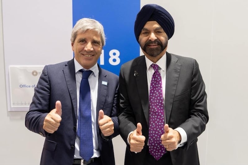 “Analizamos la posibilidad de ampliar los fondos disponibles”, el mensaje de Caputo tras reunirse con el Banco Mundial “Analizamos la posibilidad de ampliar los fondos disponibles”, el mensaje de Caputo tras reunirse con el Banco Mundial