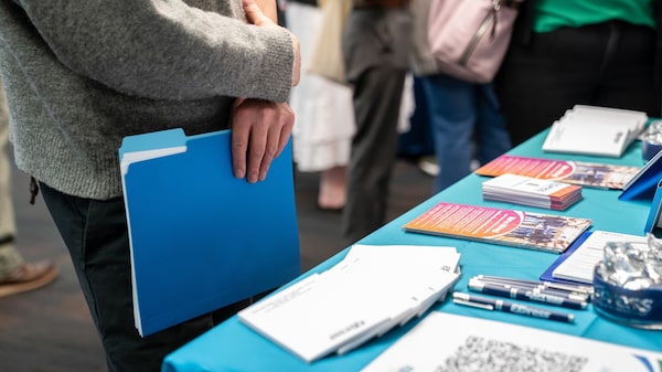 Fim dos headhunters? IA avança sobre setor bilionário de recrutamento e ameaça agências Fim dos headhunters? IA avança sobre setor bilionário de recrutamento e ameaça agências