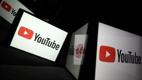 Las personas vieron 700 millones de horas de podcasts de YouTube en la televisión Las personas vieron 700 millones de horas de podcasts de YouTube en la televisión