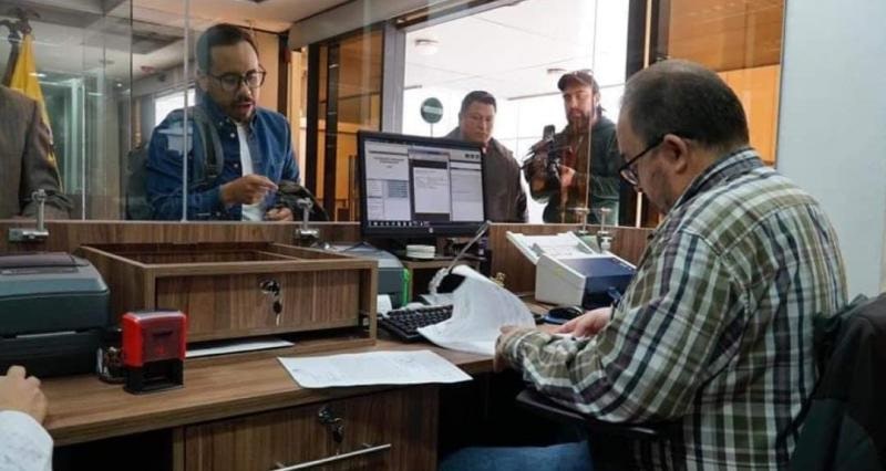 Los ciudadanos pueden asistir a las oficinas del CNE para solicitar la nulidad de afiliación a un partido político. Los ciudadanos pueden asistir a las oficinas del CNE para solicitar la nulidad de afiliación a un partido político.