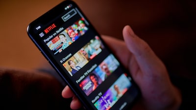 Servicios como Netflix y Amazon superarán por primera vez a TV paga en ingresos en 2027 Servicios como Netflix y Amazon superarán por primera vez a TV paga en ingresos en 2027