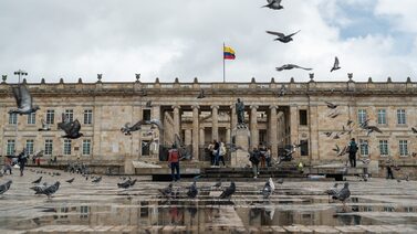 Colombia recomprará más bonos para reducir el costo de la deuda Colombia recomprará más bonos para reducir el costo de la deuda