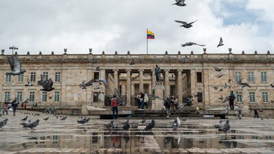 Colombia recomprará más bonos para reducir el costo de la deuda Colombia recomprará más bonos para reducir el costo de la deuda