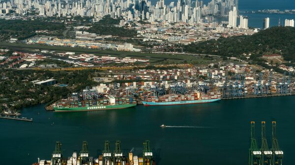 CK Hutchison en tensión por plan de ventas en puertos de Panamá: advierte deterioro empresarial CK Hutchison en tensión por plan de ventas en puertos de Panamá: advierte deterioro empresarial