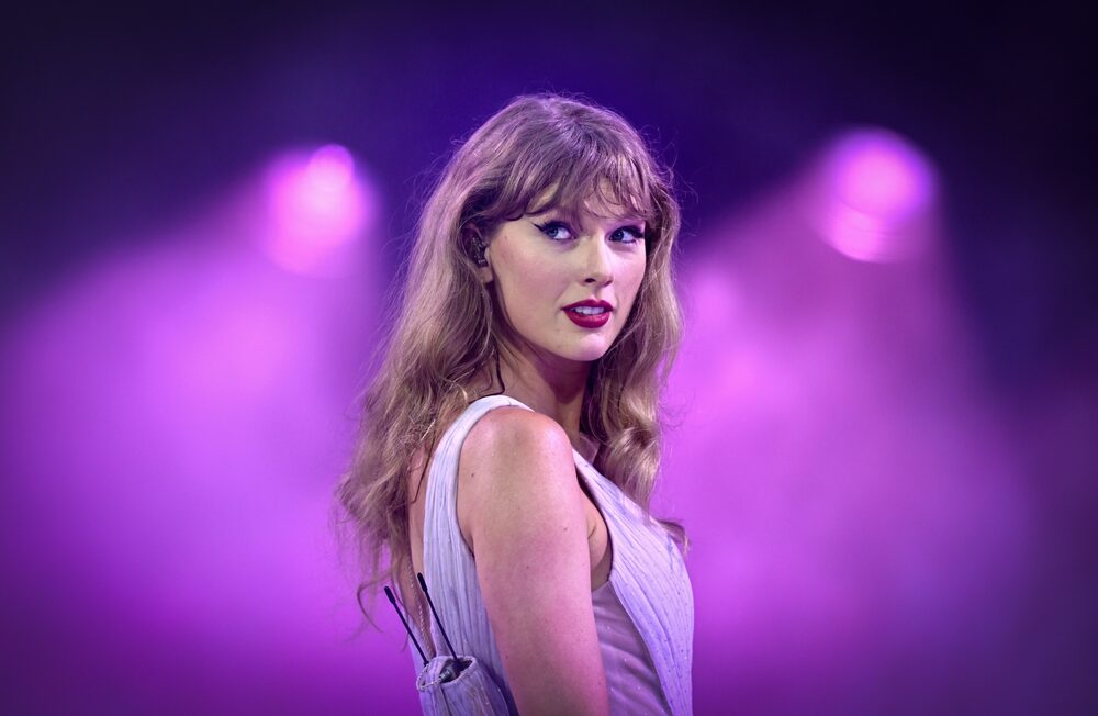 Acesso em camarote em show de Taylor Swift em Singapura também foi oferecido como recompensa mais disputada pelo programa de fidelidade da rede Hilton Acesso em camarote em show de Taylor Swift em Singapura também foi oferecido como recompensa mais disputada pelo programa de fidelidade da rede Hilton