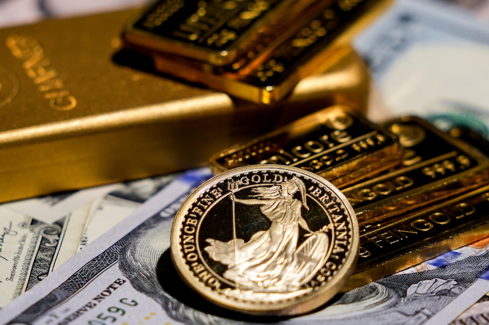 Gold Tops $5,500 as Record Rally Gains Pace Gold Tops $5,500 as Record Rally Gains Pace