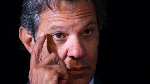 Brasília em off: novo arcabouço fiscal não tem participação de Simone Tebet Brasília em off: novo arcabouço fiscal não tem participação de Simone Tebet