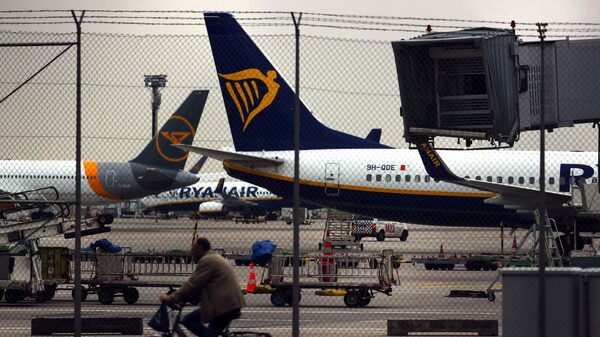 Ryanair dice que el Brexit obliga a vender un millón de acciones de inversionistas Ryanair dice que el Brexit obliga a vender un millón de acciones de inversionistas