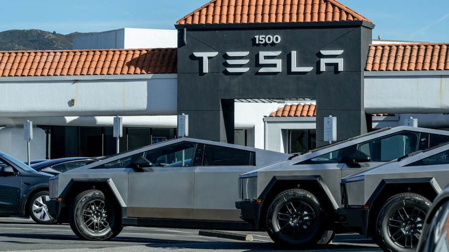 Tesla sorprende al mercado al publicar estimaciones de ventas más bajas de lo esperado Tesla sorprende al mercado al publicar estimaciones de ventas más bajas de lo esperado