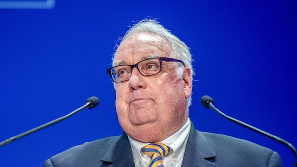 Quién es Howard Buffett, el hijo de Warren que asumirá la presidencia de Berkshire Hathaway Quién es Howard Buffett, el hijo de Warren que asumirá la presidencia de Berkshire Hathaway