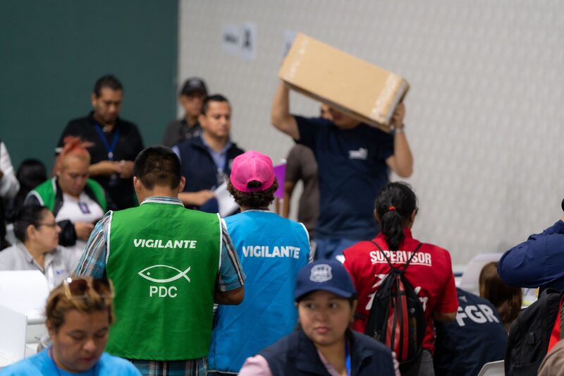 Escrutinio del TSE Escrutinio del TSE