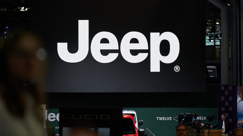 Jeep se prepara para nova fase com híbrido a R$ 119 mil diante do avanço de chinesas Jeep se prepara para nova fase com híbrido a R$ 119 mil diante do avanço de chinesas