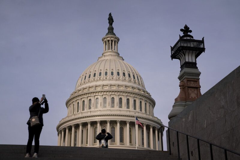 Capitólio em Washington: atenção de congressistas às medidas prometidas por Trump em seu futuro governo (Foto: Andrew Harrer/Bloomberg) Capitólio em Washington: atenção de congressistas às medidas prometidas por Trump em seu futuro governo (Foto: Andrew Harrer/Bloomberg)