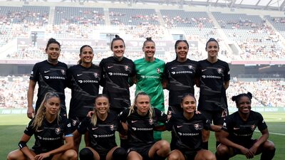 CEO da Disney e sua mulher compram time de futebol feminino mais valioso do mundo CEO da Disney e sua mulher compram time de futebol feminino mais valioso do mundo