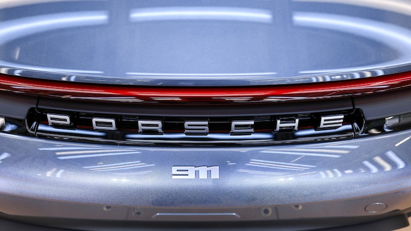 Supercarro de luxo pode aproximar Porsche do modelo de negócios da Ferrari Supercarro de luxo pode aproximar Porsche do modelo de negócios da Ferrari