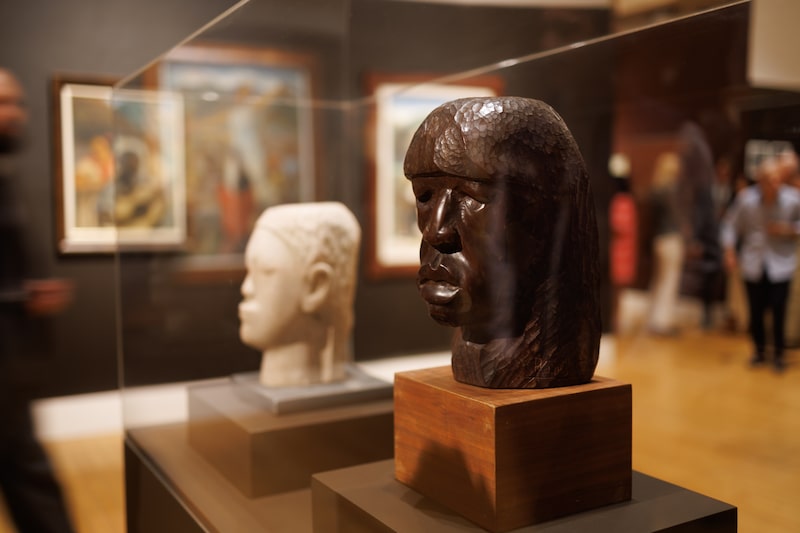 Parte de las obras en la muestra 'El Pasado Mío/My Own Past: Contribuciones de afrodescendientes al arte cubano'. Parte de las obras en la muestra 'El Pasado Mío/My Own Past: Contribuciones de afrodescendientes al arte cubano'.