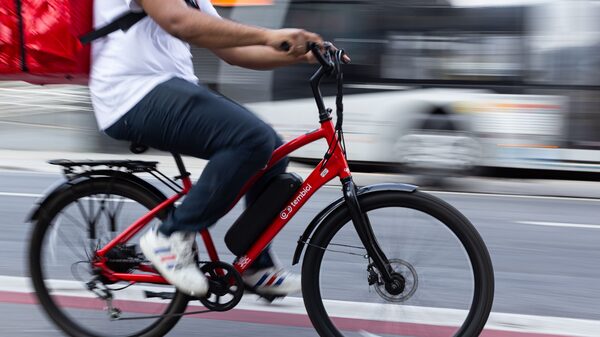 iFood investirá até R$ 300 milhões em frota que pode chegar a 45.000 bikes elétricas iFood investirá até R$ 300 milhões em frota que pode chegar a 45.000 bikes elétricas