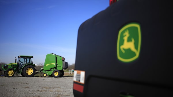 Deere mantém projeção de lucro apesar de demanda menor por máquinas Deere mantém projeção de lucro apesar de demanda menor por máquinas