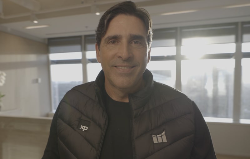 Giovane Gávio, um dos maiores nomes do vôlei brasileiro, ganhou dois ouros olímpicos, em Barcelona 1992 e Atenas 2004. Giovane Gávio, um dos maiores nomes do vôlei brasileiro, ganhou dois ouros olímpicos, em Barcelona 1992 e Atenas 2004.