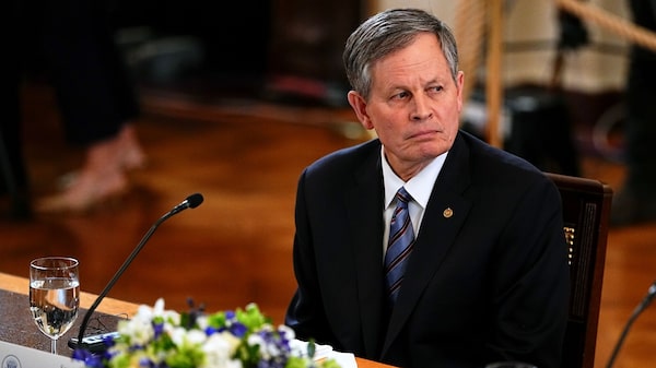 Senador estadounidense agradece a China sus esfuerzos en Irán y pide acuerdo sobre Boeing Senador estadounidense agradece a China sus esfuerzos en Irán y pide acuerdo sobre Boeing