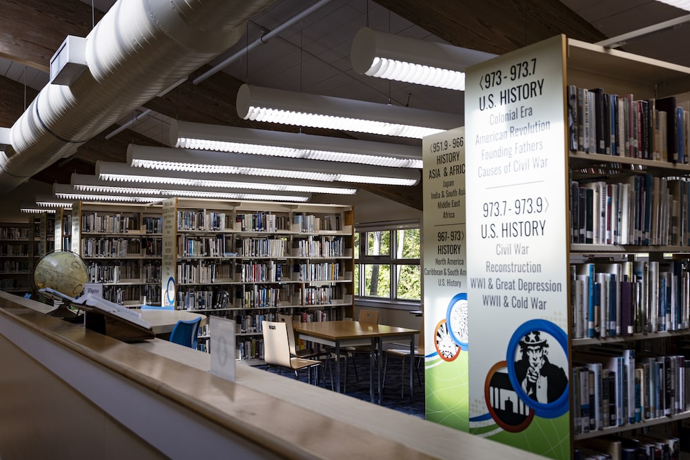 Inside the Eye of the Greater Bay Area Bookstore Inside the Eye of the Greater Bay Area Bookstore