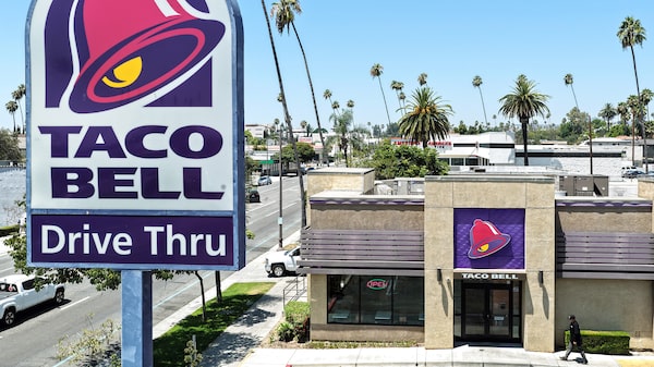 Visitas a Taco Bell caen cerca de un 19% tras brote de ciclosporiasis vinculado a la lechuga Visitas a Taco Bell caen cerca de un 19% tras brote de ciclosporiasis vinculado a la lechuga