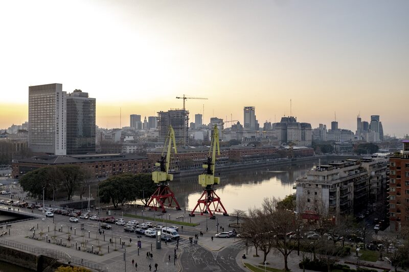 Edificio cerca de Puerto Madero en Buenos Aires, Argentina, el miércoles 24 de agosto de 2022 Edificio cerca de Puerto Madero en Buenos Aires, Argentina, el miércoles 24 de agosto de 2022
