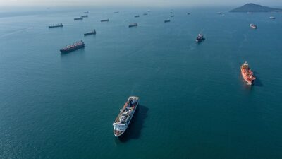 Dono de navio chega a pagar US$ 4 milhões para furar fila no Canal do Panamá Dono de navio chega a pagar US$ 4 milhões para furar fila no Canal do Panamá