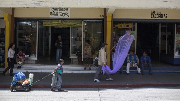 SAT fiscalizará 15 mil comercios en Guatemala por época navideña y de fin de año SAT fiscalizará 15 mil comercios en Guatemala por época navideña y de fin de año