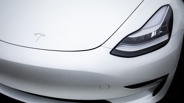 Jurado encuentra culpable en un 99% a víctima de accidente de Tesla Jurado encuentra culpable en un 99% a víctima de accidente de Tesla