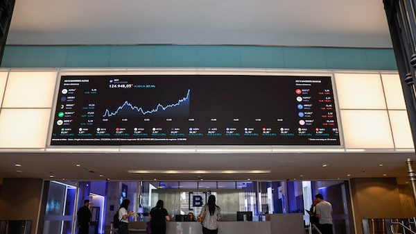 Ibovespa sobe mais de 1% com ações de bancos em alta e cenário externo positivo Ibovespa sobe mais de 1% com ações de bancos em alta e cenário externo positivo