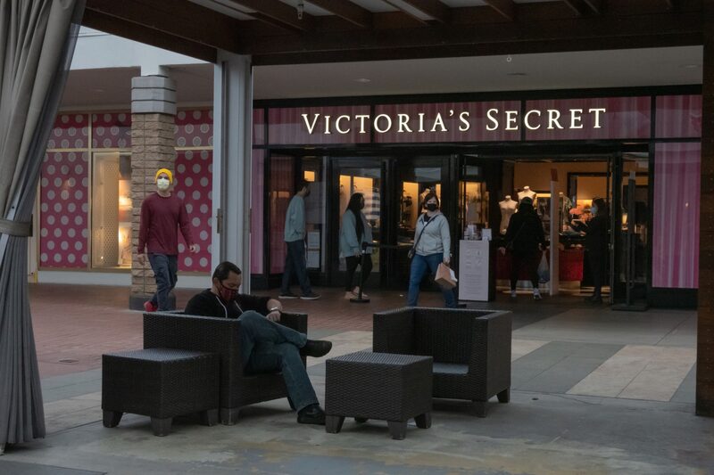 Victoria’s Secret pronostica menos ventas para este año y sus acciones caen un 30% Victoria’s Secret pronostica menos ventas para este año y sus acciones caen un 30%