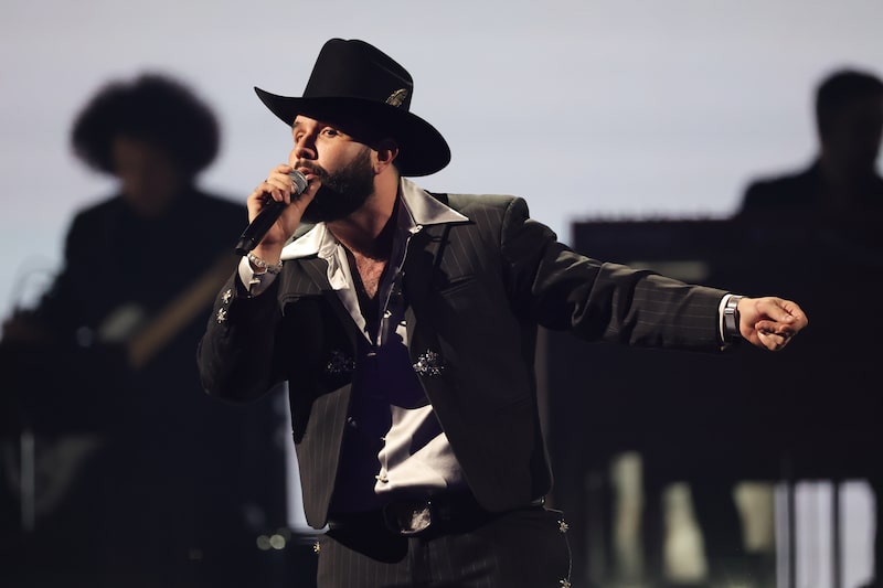 Carín león Carín león