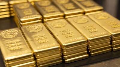 El oro se estabiliza tras dos días de pérdidas ante dudas sobre recortes de tasas de la Fed El oro se estabiliza tras dos días de pérdidas ante dudas sobre recortes de tasas de la Fed