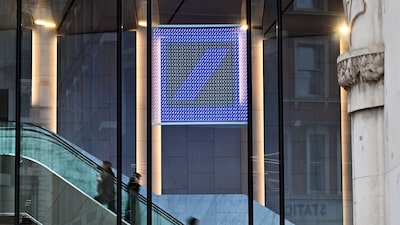 Deutsche Bank supera previsiones con apoyo de la banca minorista y la gestión de activos Deutsche Bank supera previsiones con apoyo de la banca minorista y la gestión de activos