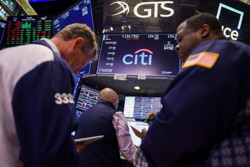 Traders At The New York Stock Exchange Traders At The New York Stock Exchange