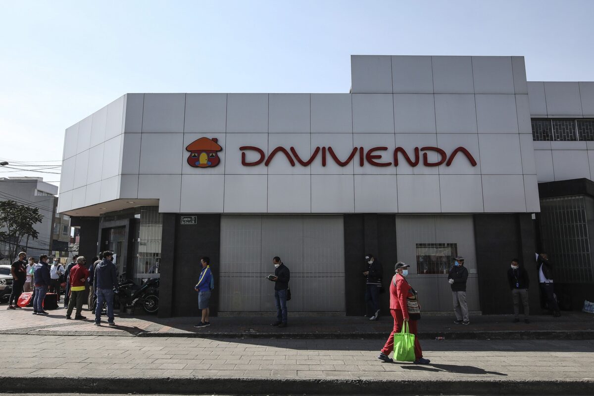 Davivienda y otros bancos cierran sucursales el 1 de mayo en Colombia, El Salvador y Perú por el Día del Trabajo