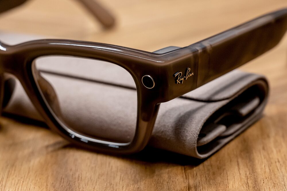 Las gafas Meta Ray-Ban Display AI son realtivamente sencillas de usar aún cuando no tenga esperiencia con un dispositivo semejante. Fotógrafo: David Paul Morris/Bloomberg Las gafas Meta Ray-Ban Display AI son realtivamente sencillas de usar aún cuando no tenga esperiencia con un dispositivo semejante. Fotógrafo: David Paul Morris/Bloomberg