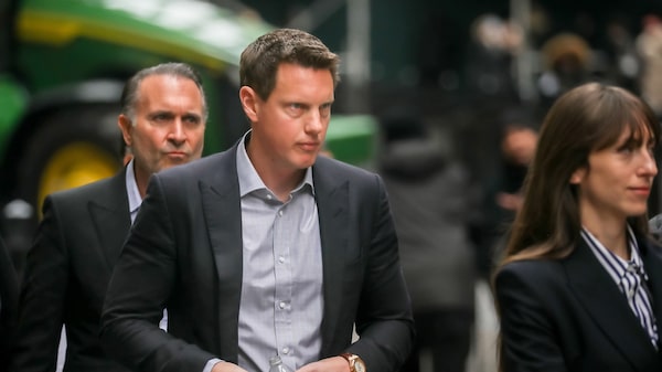 De postor rechazado a vencedor: así logró David Ellison ganar la puja por Warner Bros. De postor rechazado a vencedor: así logró David Ellison ganar la puja por Warner Bros.