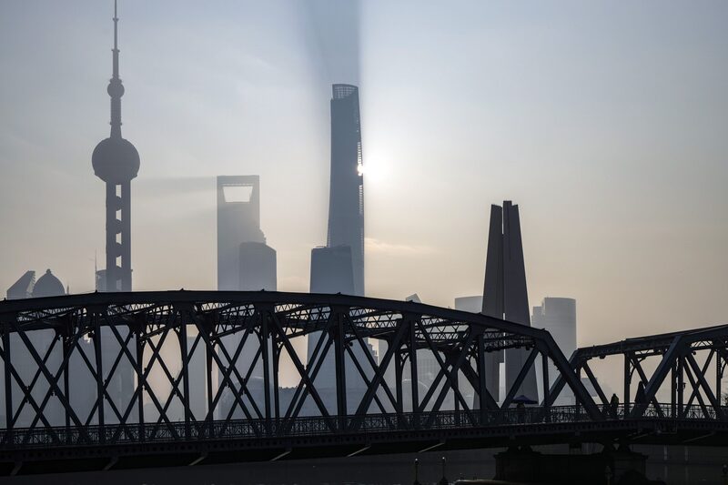 Onda de construção na China no início do século sobrecarregou a procura de minério e gerou grandes lucros a mineradoras Onda de construção na China no início do século sobrecarregou a procura de minério e gerou grandes lucros a mineradoras