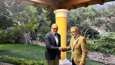 Chavismo y oposición reanudan conversaciones tras levantamiento de algunas sanciones Chavismo y oposición reanudan conversaciones tras levantamiento de algunas sanciones