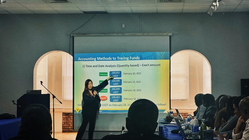 O Global Investigative Operations Center é uma equipe especializada em crimes financeiros digitais e já realizou workshops em mais de 60 países para ajudar a desmascarar golpes O Global Investigative Operations Center é uma equipe especializada em crimes financeiros digitais e já realizou workshops em mais de 60 países para ajudar a desmascarar golpes