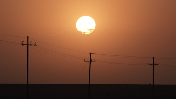 Amplia franja de EE.UU. corre riesgo de apagones en verano, advierte regulador Amplia franja de EE.UU. corre riesgo de apagones en verano, advierte regulador