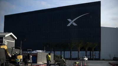 SpaceX estuda adotar ações de classe dupla em IPO de US$ 50 bilhões, dizem fontes SpaceX estuda adotar ações de classe dupla em IPO de US$ 50 bilhões, dizem fontes