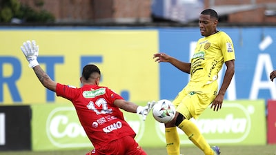 Clubes de fútbol colombiano piden revisar el modelo de reparto de los derechos de televisión Clubes de fútbol colombiano piden revisar el modelo de reparto de los derechos de televisión
